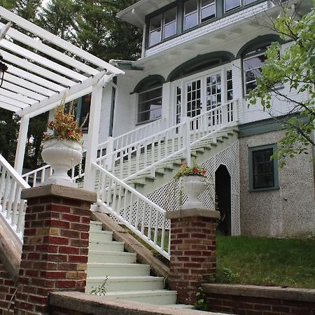 The Hillside B&B. Home W/ Breakfast Service! Wisconsin Dells Dış mekan fotoğraf